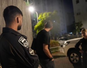 🔥 סוכן סמוי בכנופיות הדרום: 24 נעצרו באמל"ח, חיסולים וסמים 🔫🚔