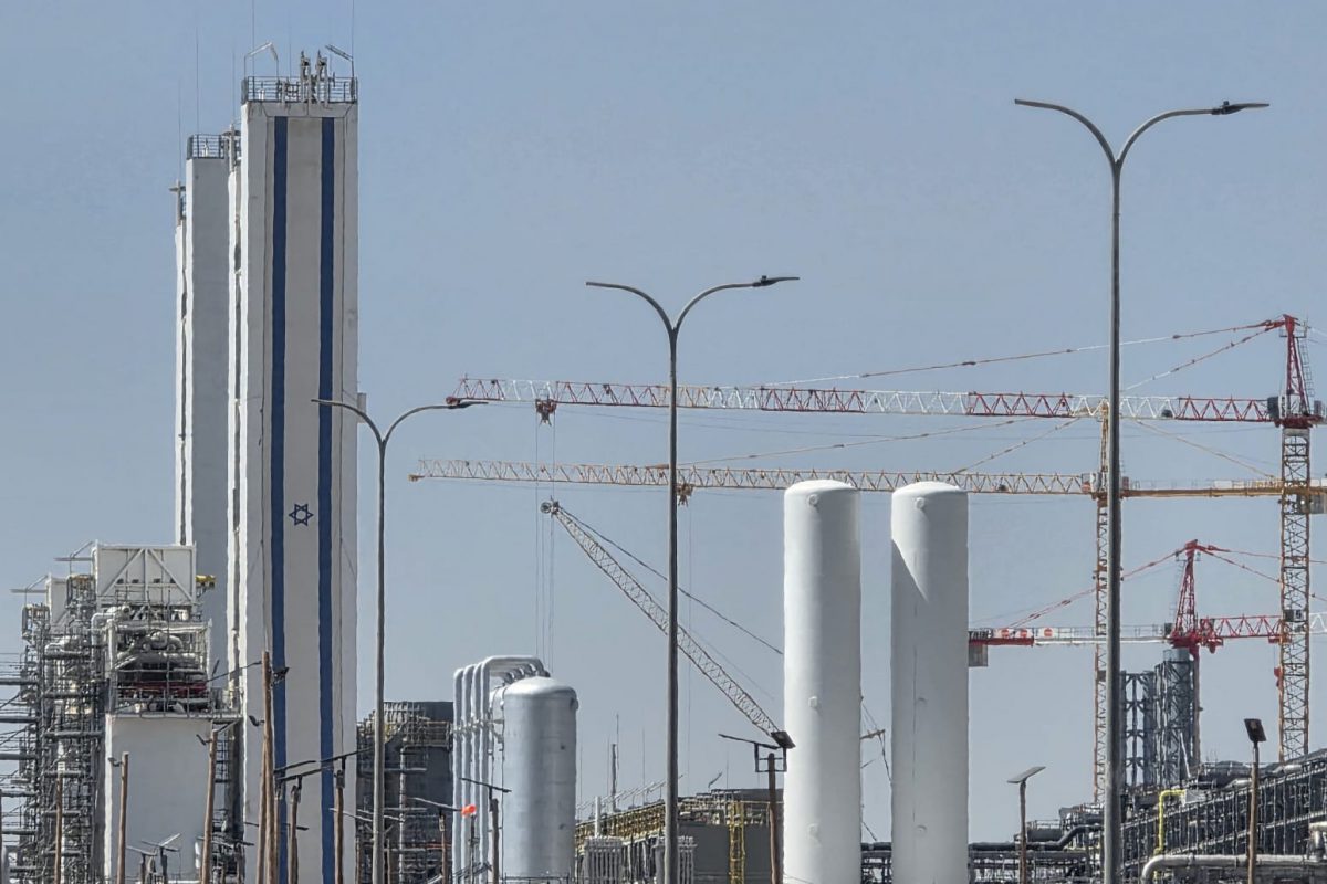 ⚠️ גל פיטורים באינטל: עובדים בקריית גת קיבלו מכתבי שימוע 📉